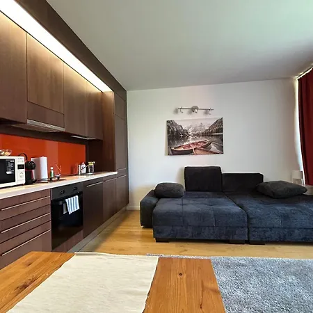 Prime Apartmans דירה בלטונללה